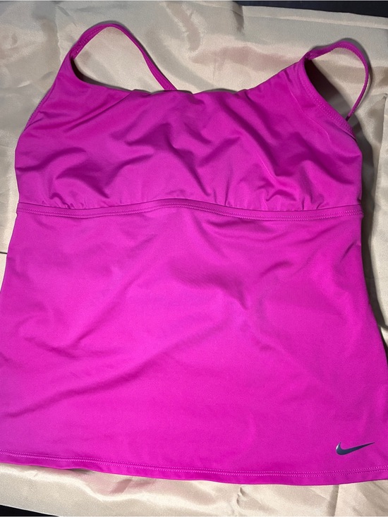 Nike Other - Nike Bright Women M 
 Magenta Tankini-Style Sports Swimsuit 
Top (EUC)